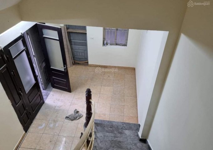 Cho thuê nhà nguyên căn Lạc Long Quân Xuân La Tây Hồ 43m² 4 tầng giá 11tr