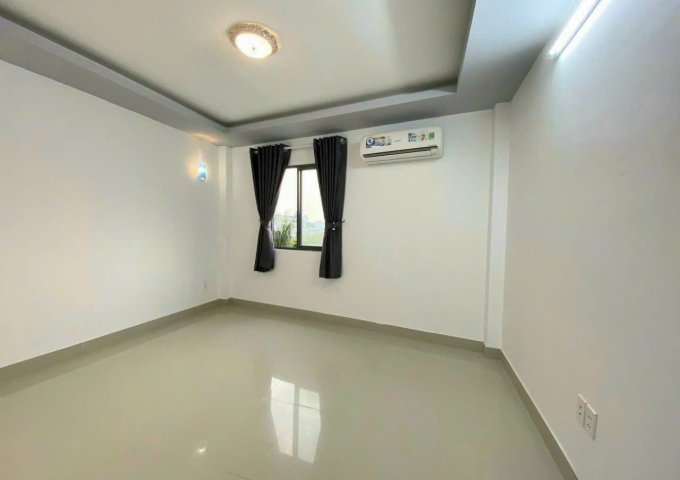 Bán nhà Gò Vấp dưới 5 tỷ, hẻm 108 Phan Huy Ích, lô góc 2 mặt tiền hẻm oto, 54m2 ,