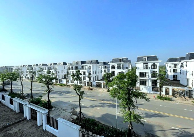 Bán biệt thự trung tâm khu dô thị mới Mê Linh giá cả xây dựng chỉ 32tr/m2 ngay mặt đường vành đai 4