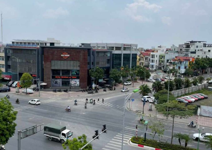 Cần bán gấp Chung Cư HC Golden City Đường Hồng Tiến cạnh Bệnh Viện Tâm Anh, 87m2, 3PN, 2VS.