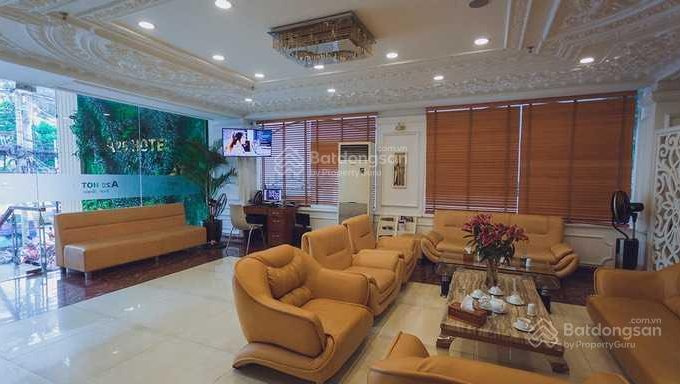 Bán gấp khách sạn Trần Thiện Chánh, Q10 ( DT 16x22m - Hầm 7 tầng - thu nhập 280Tr) - Giảm còn 50 tỷ