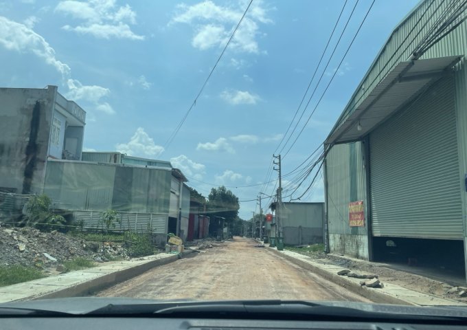 Thanh lý gấp kho xưởng 1400m2 chỉ 12 tỷ