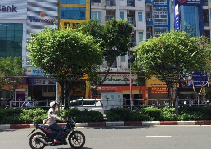 Rẻ nhất KV Bến Thành - Bán nhà mặt tiền Nguyễn Trãi, Q1 (4.8 x 28m) 2 tầng HĐ: 150tr/th - Giá 69 tỷ