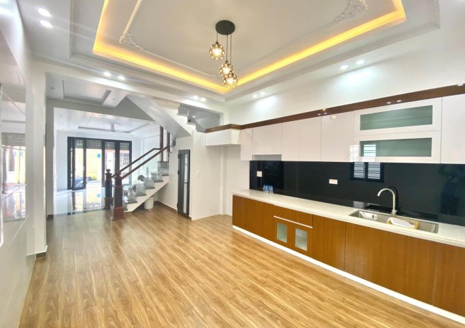 Bán 2 căn nhà mới xây Đường rộng 8m Ô tô vào tận nhà tại Phủ Thượng Đoạn, Đông Hải, Hải An.