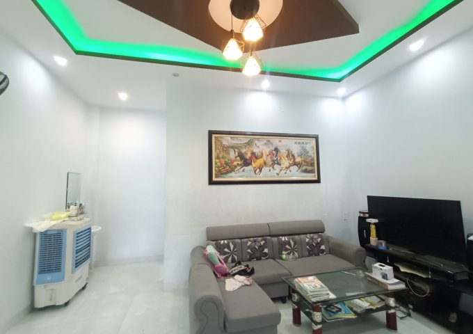 Bán gấp nhà Phó Đức Chính,Sơn Trà,75m2, 3tầng,OTO vào tận cửa. Giá chỉ 4,3tỷ