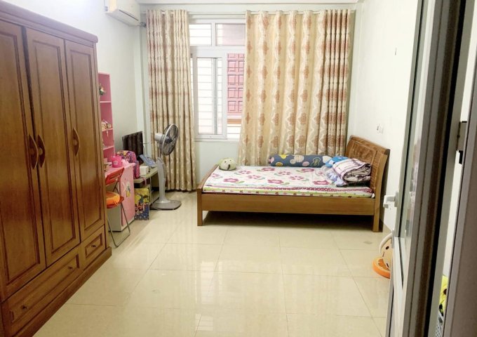 Bán nhà đẹp phố Nguyễn Khang – 67m2 – 4 tầng – Nở hậu – Ngõ oto nhỏ – giá tốt nhất 5.5 tỷ