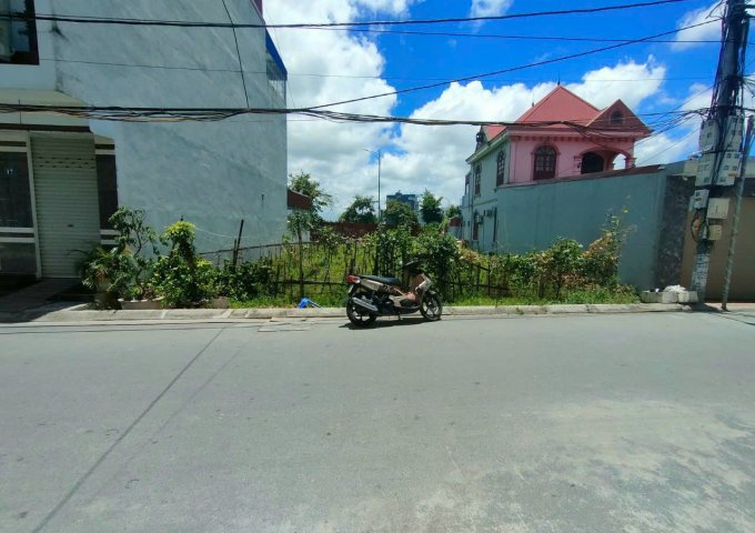 Bán lô đất 108M mặt đường Hàng Tổng Hải An