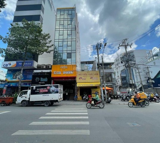 Cần bán nhà  2 mặt tiền đường Phan Xích Long, P2,Q.Phú Nhuận.DT :8x16m, Hầm, 3 lầu.