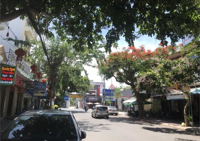 Cho thuê mặt bằng cạnh chợ Rạch Dừa, TPVT làm văn phòng, cafe