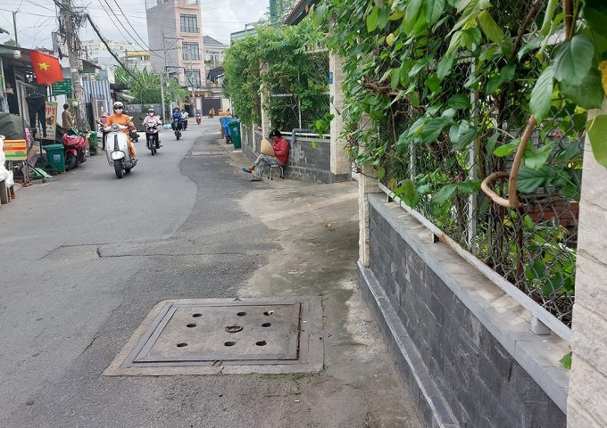 Bán đất mặt tiền đường 14 Linh Đông, ngay Phạm Văn Đồng, sổ đỏ, giá rẻ