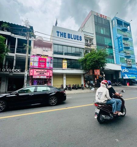 Cho thuê mặt tiền Nguyễn Gia Trí D2, Bình Thạnh, kinh doanh sầm uất