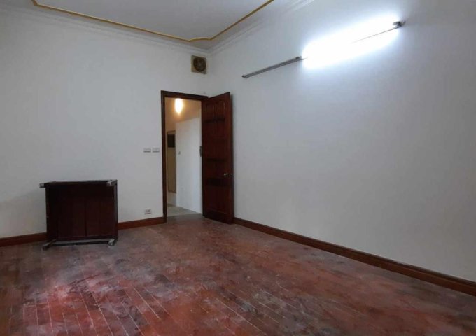 Cho thuê nhà nguyên căn, HGĐ, Nguyễn Phong Sắc 60m2, 3N, 10tr, đủ đồ.