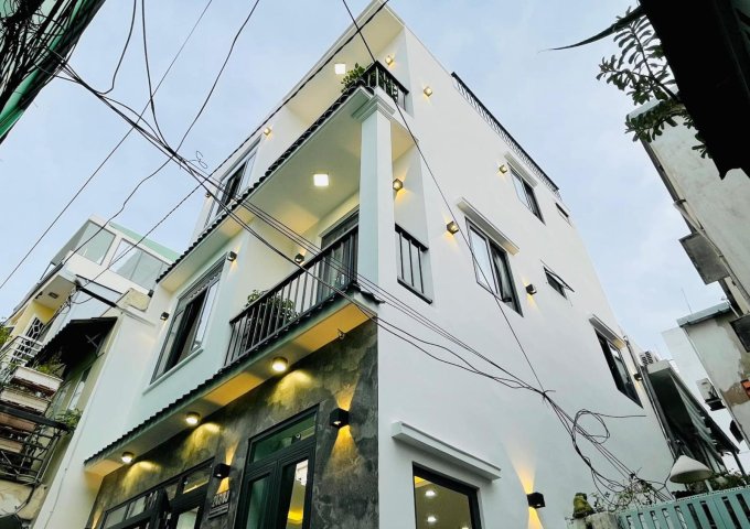 Cần bán nhà đẹp như Ngọc Trinh tại Hoàng Hoa Thám Phường 5, Phú Nhuận.