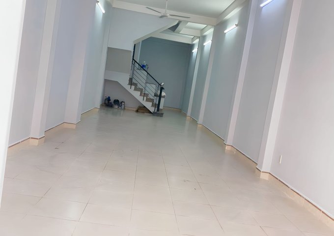 BÁN NHÀ HẺM 231 DƯƠNG BÁ TRẠC, PHƯỜNG 1, QUẬN 8 - 76M2