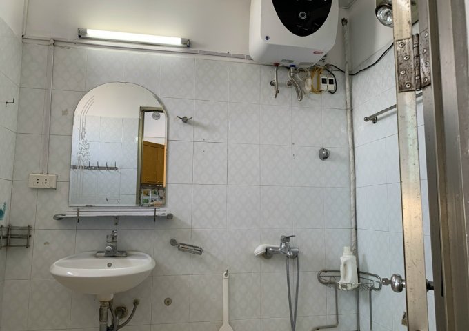 Bán căn chung cư K6 Việt Hưng, 71m mới sửa, full nội thất, giá cực tốt