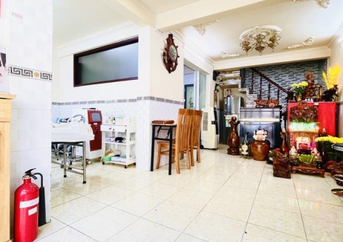 Bán Chung Cư Quận Phú Nhuận TPHCM Tầng Trệt 78m2 Gía Rẻ 4 tỷ 800 