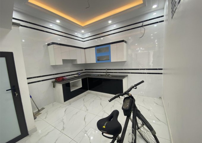 Cần Bán Căn Nhà 4 tầng Phú Xá, Đông Hải 1, Ngõ 4,5m, ô tô đỗ cửa.