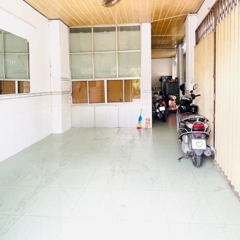 Bán rẻ nhà phố 4.1 x 17m nở hậu góc 2 mặt tiền Kim Biên Quận 5 TP.HCM