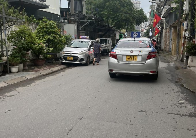 Bán  nhà ngõ 445 Lạc  Long  Quân, Tây  Hồ: 150m, MT: 9,3m, 4 mặt  thoáng, lô  góc. 45 tỷ