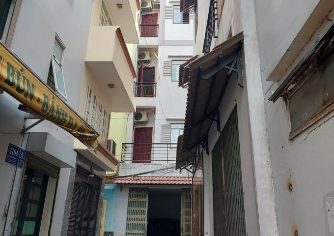 Bán nhà riêng tại Đường Trường Sa, Phú Nhuận,  DT: 90.8m2, có gara, thang máy, sân thượng, giá 18 Tỷ (TL)