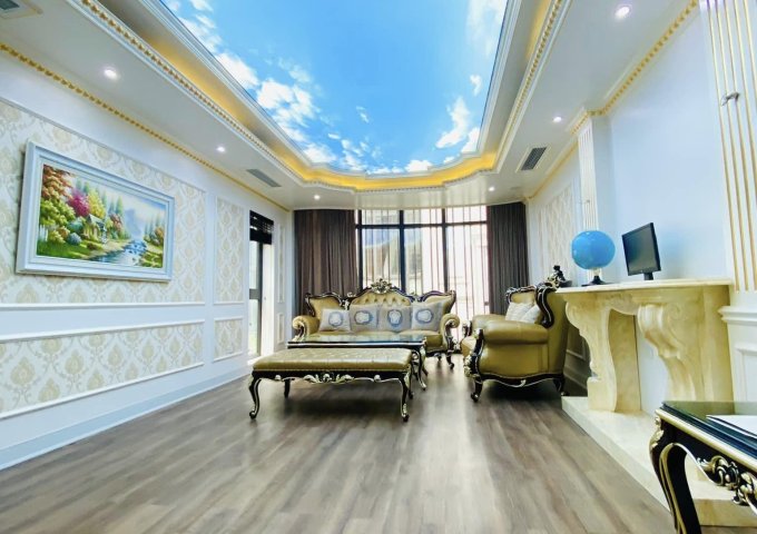 Bán biệt thự KĐT Dịch Vọng, Vị trí đẹp, View công viên, Ô tô tránh, vỉa hè, 268m2, MT 16m, 72 tỷ