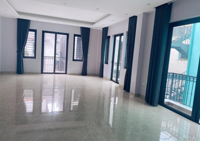 114m 3 Phòng Ngủ Chung Cư Cao Cấp Hàng Xóm Royal City. Dịch Vụ Tiện Ích Ngập Tràn. Chủ Ngợp Cần Bán Gấp