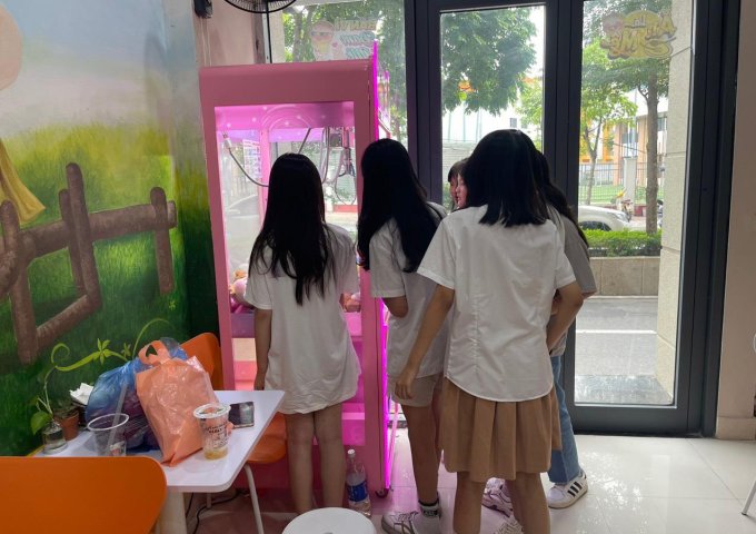 VỊ TRÍ ĐẸP - GIÁ TỐT - Chuyển Nhượng Quán Trà Đào Dầm Peach City Thượng Thanh