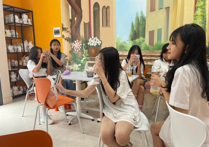 VỊ TRÍ ĐẸP - GIÁ TỐT - Chuyển Nhượng Quán Trà Đào Dầm Peach City Thượng Thanh