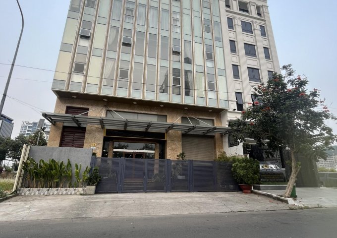 Chuyển nhượng gấp tòa nhà 4 tầng ngay Cao Thắng nối dài, P. 12, Quận 10. DT 54 x 16,5m giá 19x tỷ