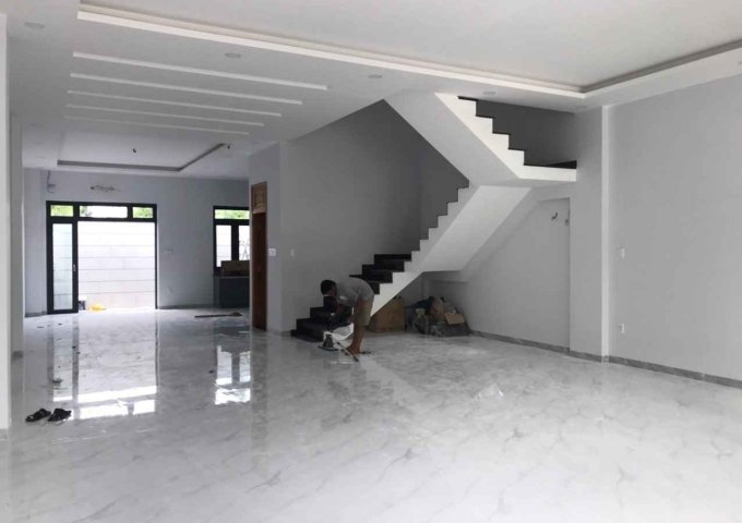 Cho thuê nhà nguyên căn ngang 7 dài 16,6 khu compound phường An Phú quận 