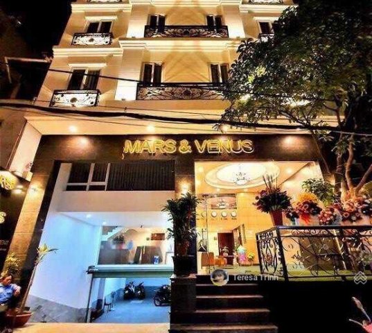 Bán gấp khách sạn mặt tiền Bùi Thị Xuân P. Bến Thành Quận 1, 1 + hầm 12 tầng, giá: 110 tỷ TL