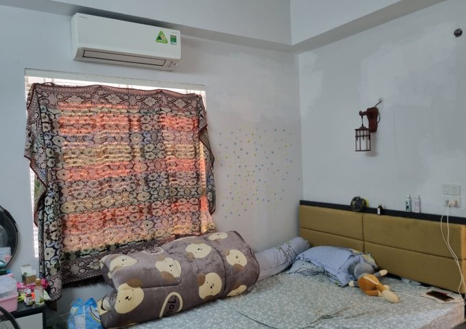Chính chủ bán căn hộ 68m2 2 phòng ngủ tầng cao đầy đủ nội thất tại KDT Thanh Hà Cienco 5