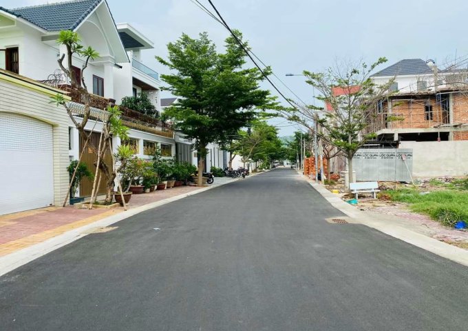 Bán lô đất biệt thự mặt tiền đường Nguyễn Bá Lân, khu Đại An, Phường 9, Tp Vũng Tàu