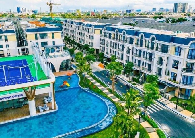 Bán Biệt thự 4 tầng mới 450 m2 vị trí Góc 2 MT kinh doanh Nguyễn Xiển, P. Long Thạnh Mỹ, TP. Thủ Đức.