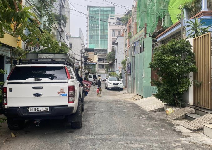 GIÁ CHỈ CÒN 4.6 TỶ - HẺM 2 XE TẢI TRÁNH TỚI NHÀ - GẦN HÀNG XANH - 40M2 5 TẦNG