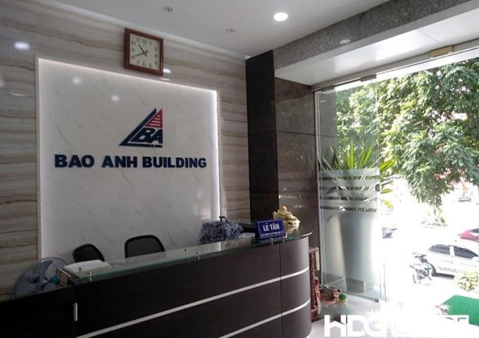 Bán tòa nhà văn phòng mặt phố Trần Thái Tông, 450m2 x 11 tầng MT 19m, 270 tỷ