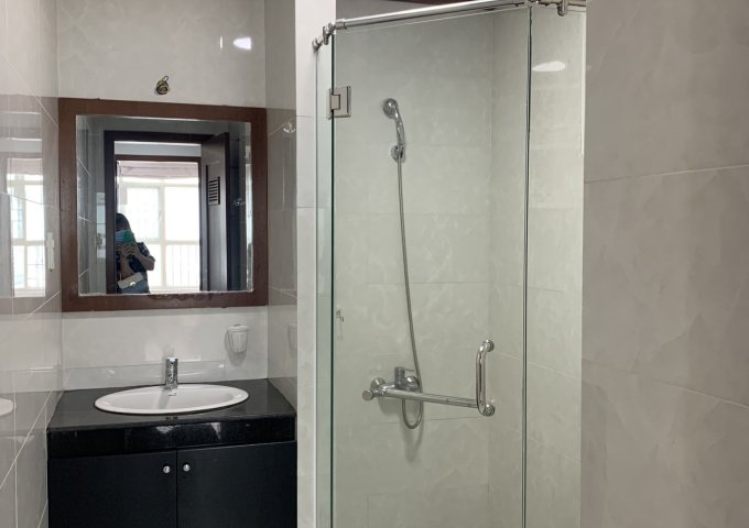 Đang trống cho thuê gấp căn hộ Hoàng Anh Thanh Bình 73m2 ,2PN đầy đủ nội thất giá 10tr/tháng.LH 0909802822 Trân