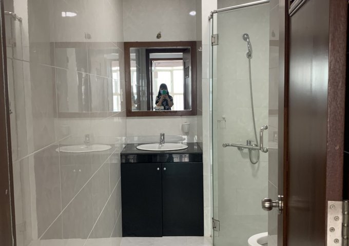 Đang trống cho thuê gấp căn hộ Hoàng Anh Thanh Bình 73m2 ,2PN đầy đủ nội thất giá 10tr/tháng.LH 0909802822 Trân