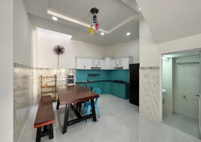 BÁN NHÀ HUỲNH TẤN PHÁT TT NHÀ BÈ HẺM THÔNG KHU PHÂN LÔ ĐÒNG BỘ SỔ VUÔNG NỞ HẬU CHỈ 5.8 TỶ