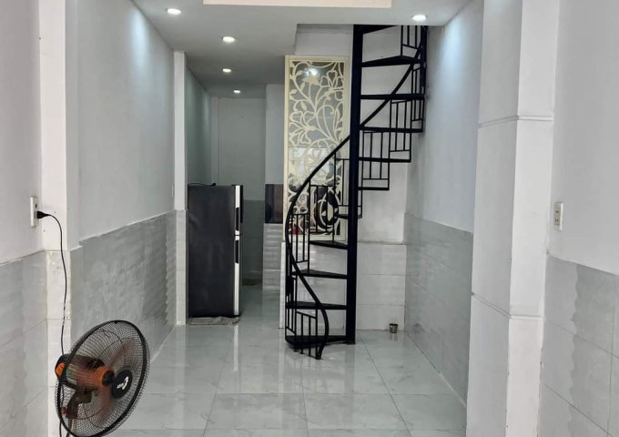 TRUNG TÂM QUẬN 10 - XE HƠI ĐỖ CỔNG - CÁCH MẶT TIỀN 2 CĂN - HẺM THÔNG 