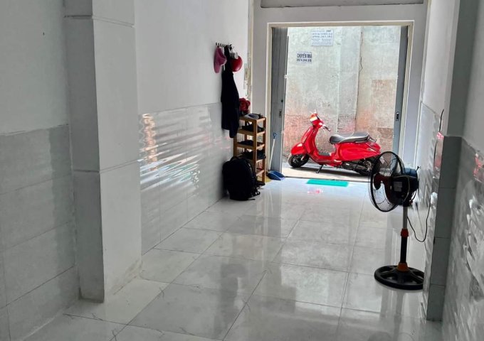 TRUNG TÂM QUẬN 10 - XE HƠI ĐỖ CỔNG - CÁCH MẶT TIỀN 2 CĂN - HẺM THÔNG 