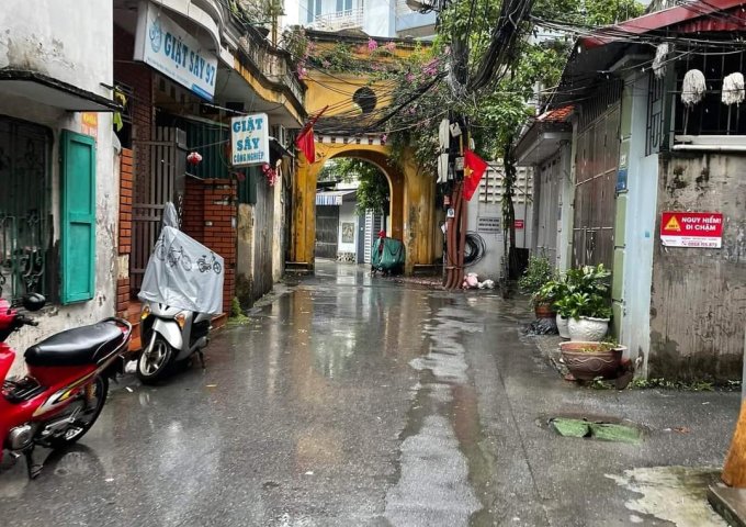 Bán nhà Yên Phúc, Hà Đông, 39 m2, 3 tầng, 4 mặt tiền, giá nhỉnh hơn 4 tỷ.