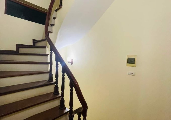 Bán nhà Yên Phúc, Hà Đông, 39 m2, 3 tầng, 4 mặt tiền, giá nhỉnh hơn 4 tỷ.