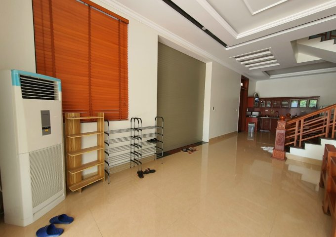 Cần bán căn nhà 3 tầng 2 mặt tiền mặt phố Trần Phú, Liên Bảo, Vĩnh Yên, Vĩnh Phúc. Lh: 0986934038