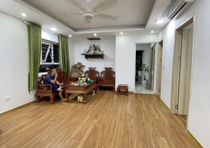 Chính chủ bán căn hộ góc, view chính Hồ, full nội thất tại KDT Thanh Hà Cienco 5