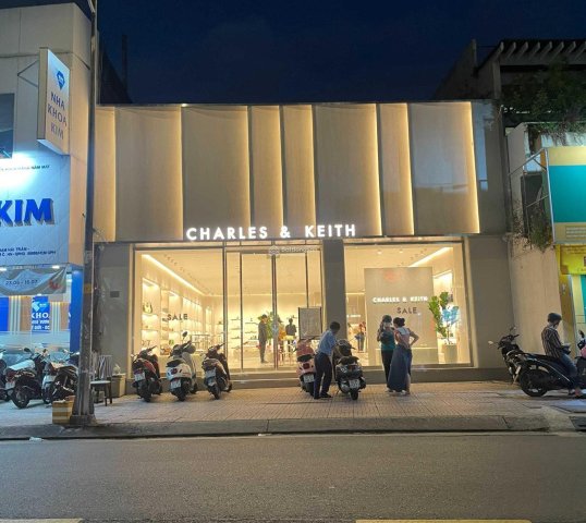 Mặt tiền Trần Quang Diệu, Phường 14, Q.3 - DT 10x15m - 2 tầng - HĐT 150 triệu - giá 49 tỷ