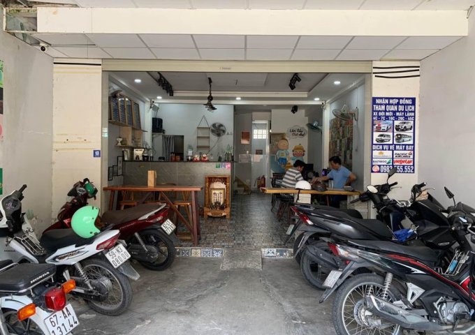 Cần sang lại quán cafe quận Tân Phú,ngay khu đông đúc ,gần trường