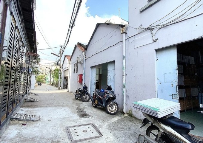 Bán nhà Nguyễn Suý, TP 64m2 C4 HXT cách nhà 10m nhiều tiện ích xung quanh giá chỉ 5tỷxx