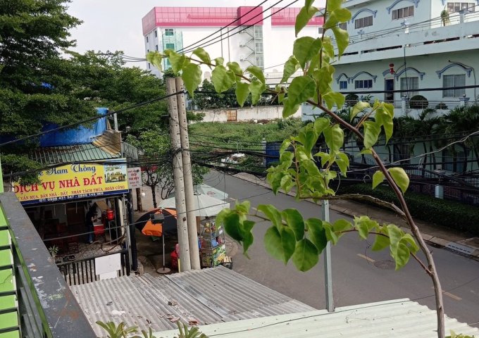 Chính chủ cần cho thuê nhà 1 trệt 1 lầu mặt tiền đường Nguyễn Thị Chuối, Xuân Thới Đông, Hóc Môn, TP HCM