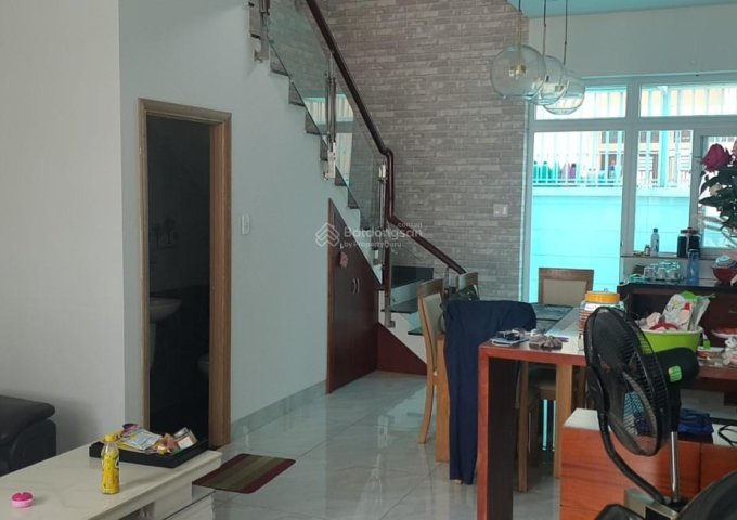 Bán nhà biệt thự 5x16m, 1 trệt 2 lầu, full nội thất KDC Lovera Park Khang Điền sổ hồng, giá 6,2tỷ